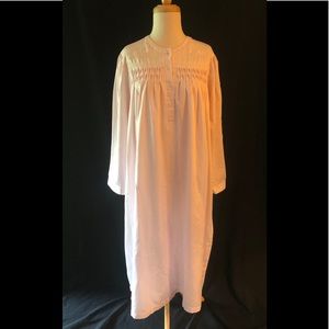 EUC Women’s Miss Elaine Collette Gown Sleepwear M